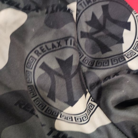 New Mentality camouflage hoodie kangaroo pocket men's size M - Picture 6 of 6